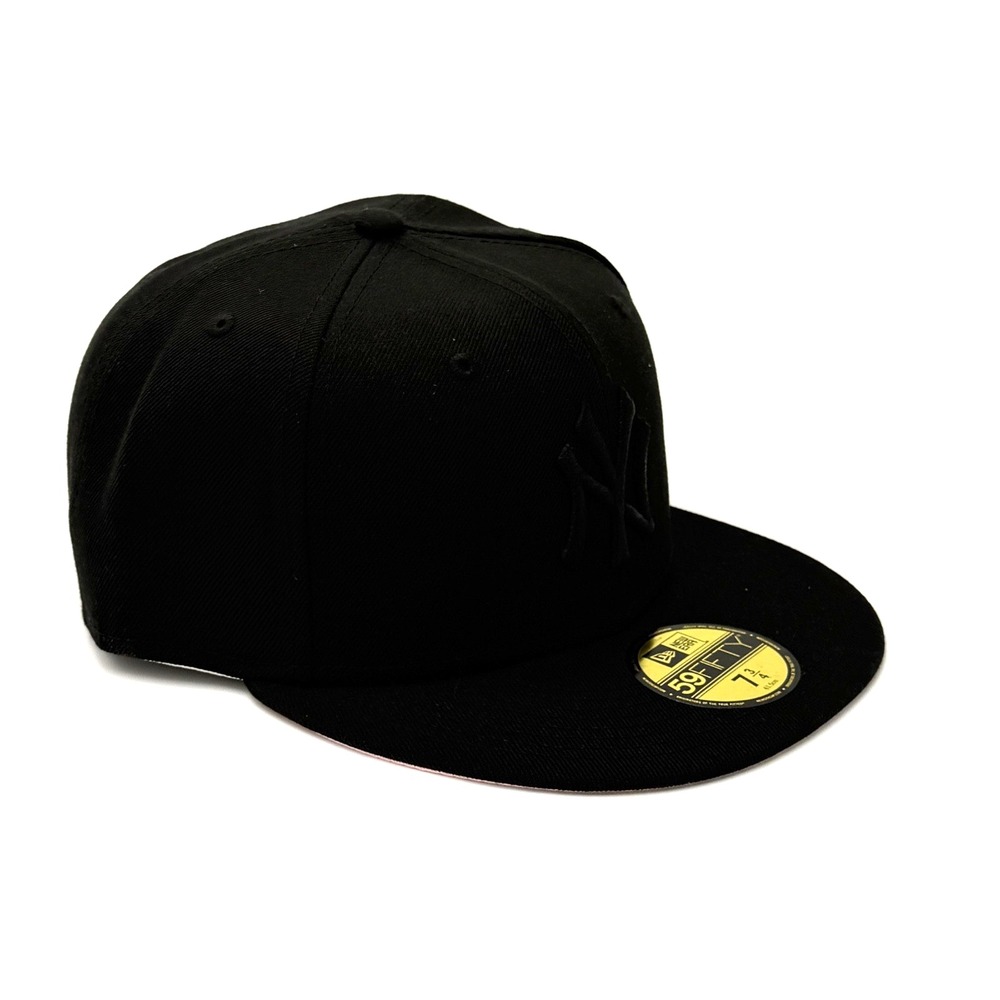 New Era 59Fifty Men Hat New York Yankees Black On Black Pink UV Fitted Sz 7 3/4